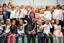 11. 9. 2017, Stari trg pri Lou – Predsednik Pahor se je udeleil praznovanja 110. obletnice delovanja Podrunine ole Iga vas (Neboja Teji/STA)